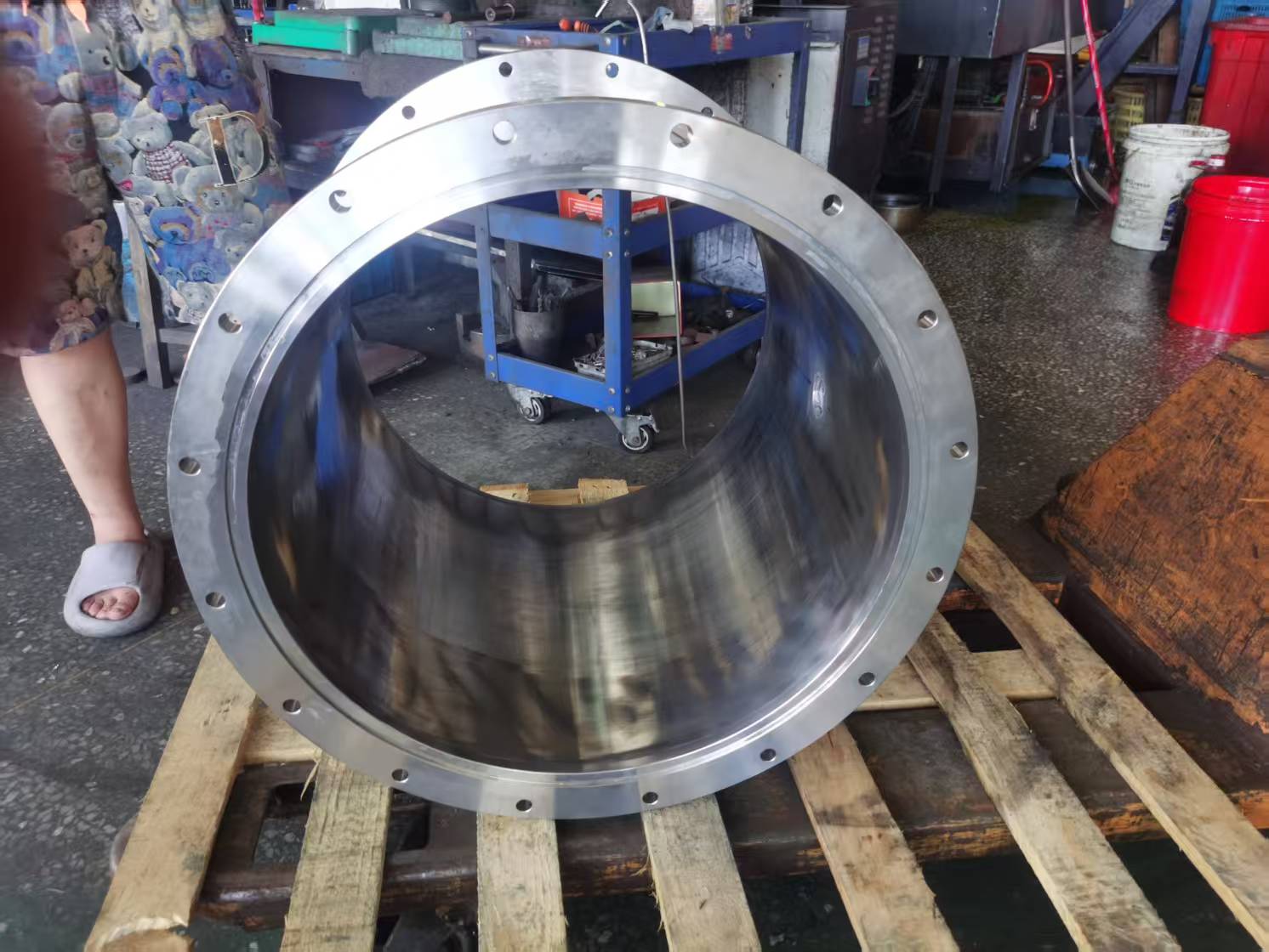 Cylindrical cavity-5